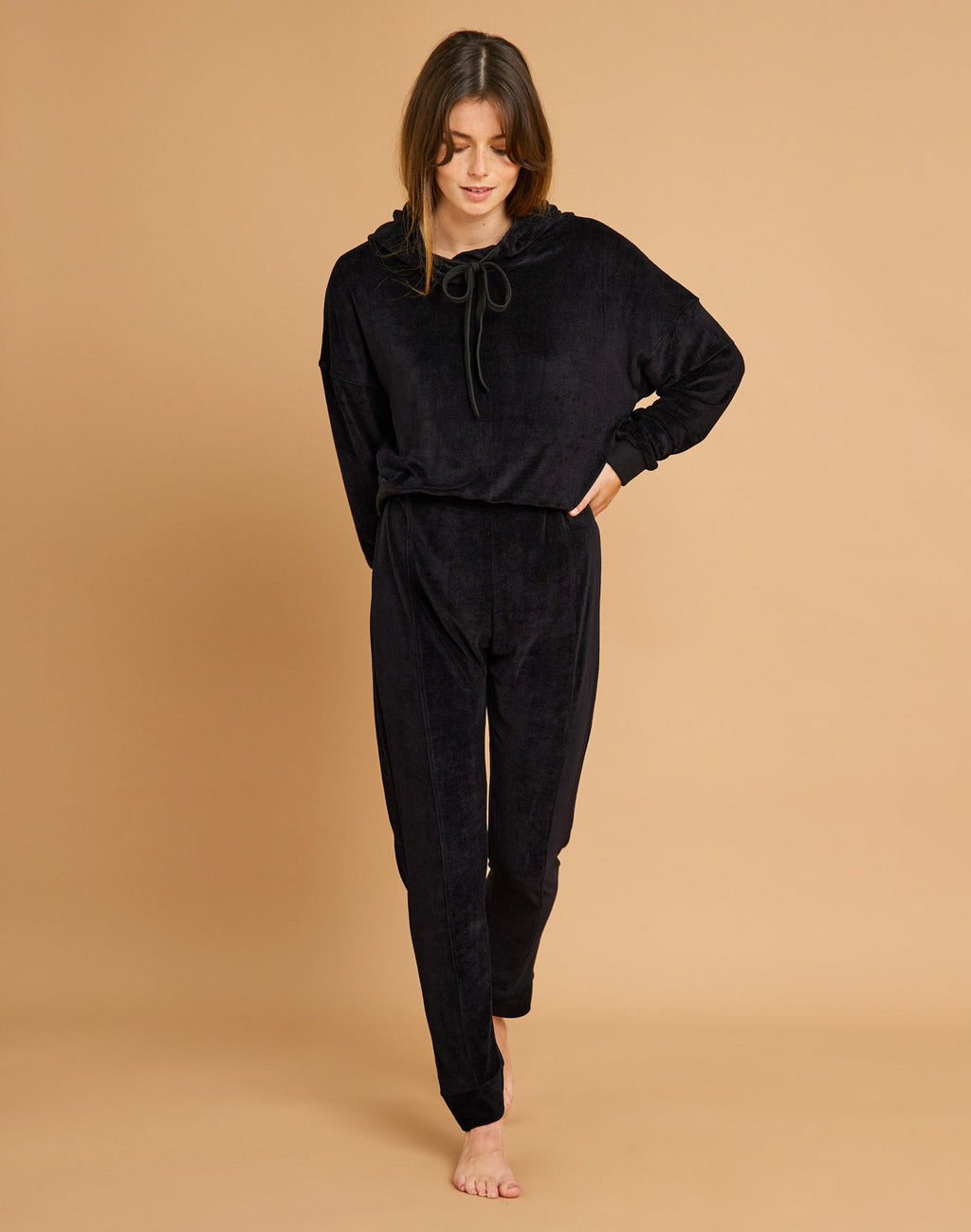 BLACK HOODIE